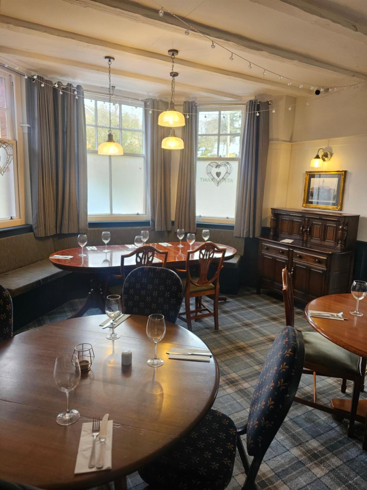 The Old Railway Hotel Porton 外观 照片