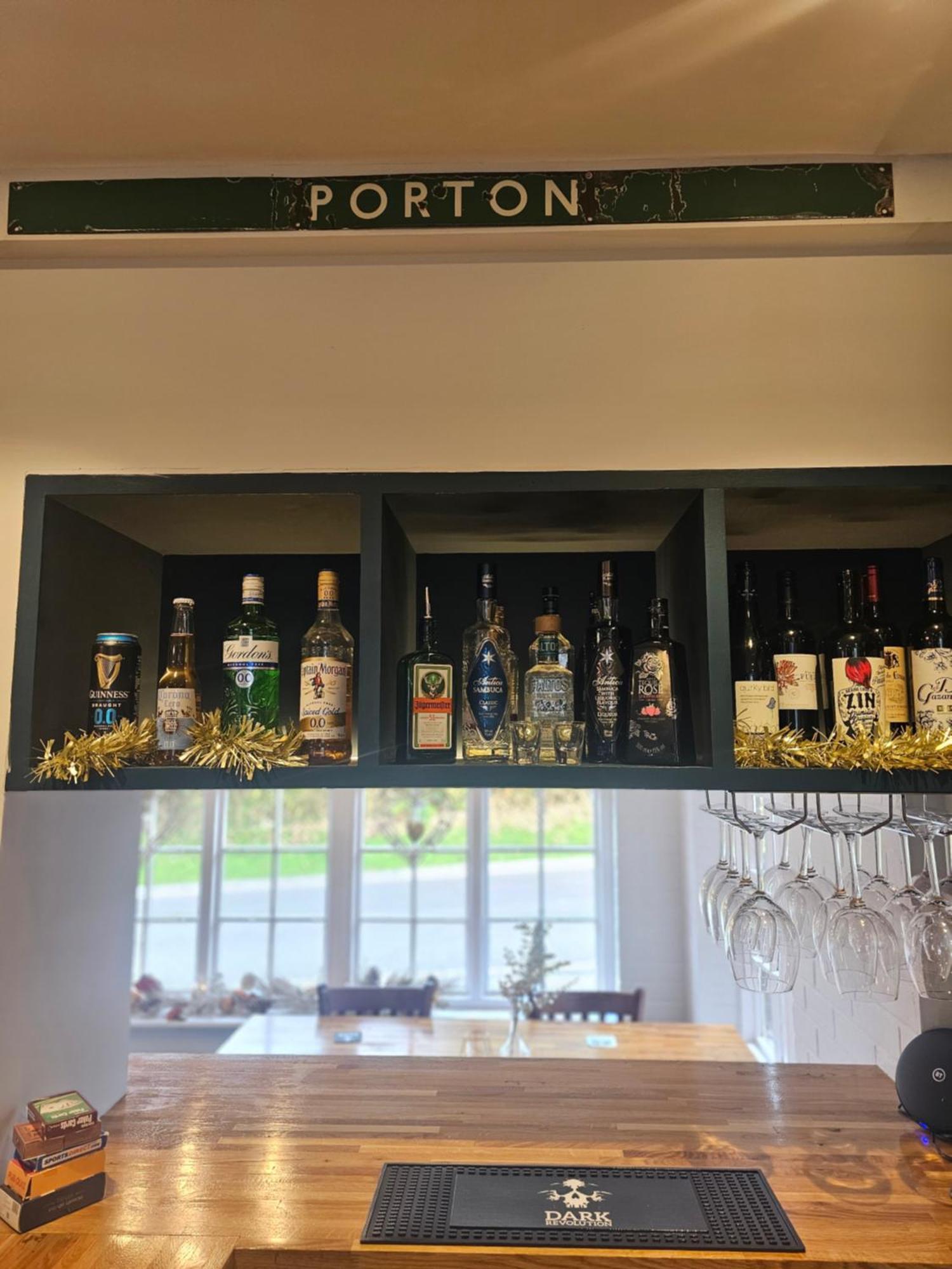 The Old Railway Hotel Porton 外观 照片